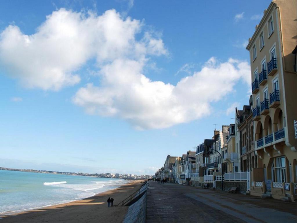 Ambassadeurs Logis Hotel Saint-Malo Exterior foto